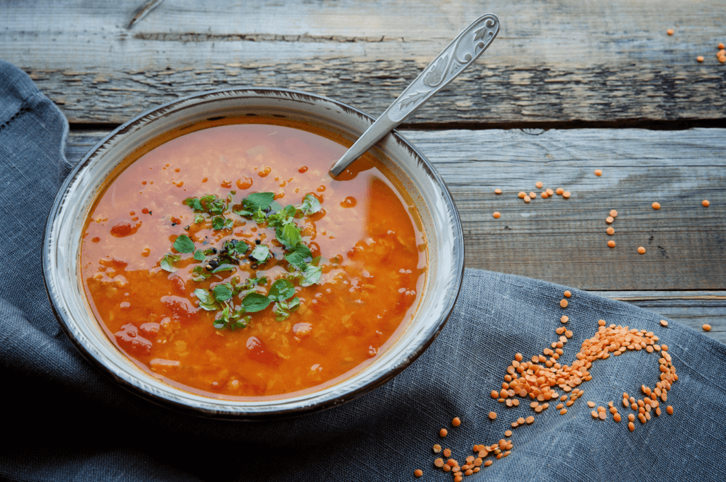 LFHW_ca's tweet photo. Happy #SlowcookerSaturday ! This spicy vegetarian soup uses up that bag of carrots you havenโt touched, and itโs perfect on a cold winters night. Recipe from our friends down under at @LFHW_NZ https://t.co/fz1928XvpZ