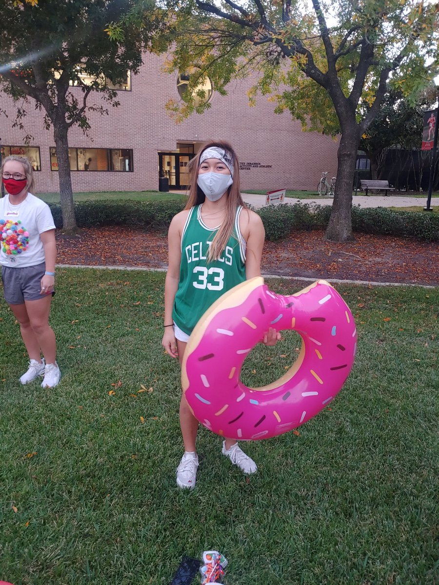 UST Softball tweet media