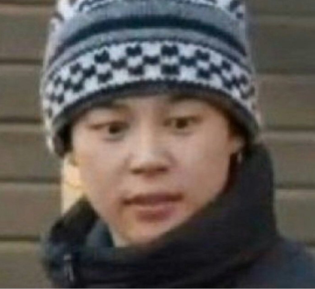 A thread of random emojis that remind me of bts.  Yes, I was bored. Equal credits to  @btsugarbun and  @rockandrollbab5 although they did nothing.