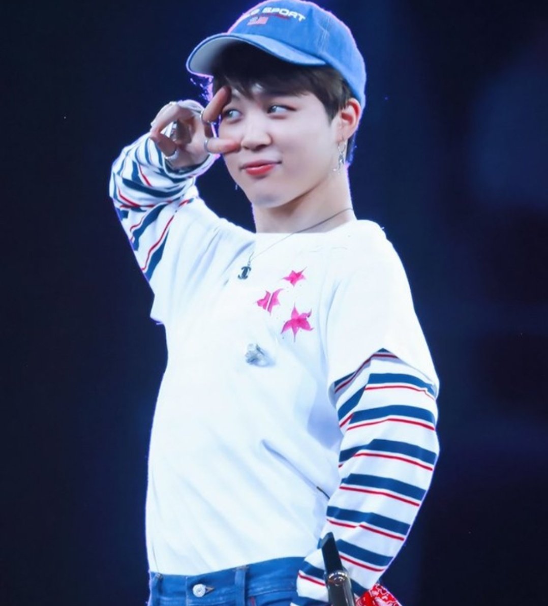 A thread of random emojis that remind me of bts.  Yes, I was bored. Equal credits to  @btsugarbun and  @rockandrollbab5 although they did nothing.