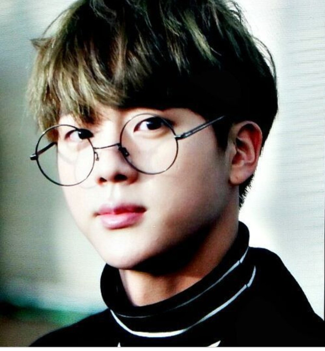 A thread of random emojis that remind me of bts.  Yes, I was bored. Equal credits to  @btsugarbun and  @rockandrollbab5 although they did nothing.