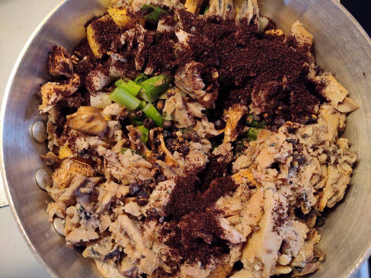 Roughly a tablespoon of dried sumac. Add enough water to cover. Put over medium heat, partially covered with a lid, stirring occasionally.Cook until all vegetables are tender. Check for seasoning, adding salt if needed