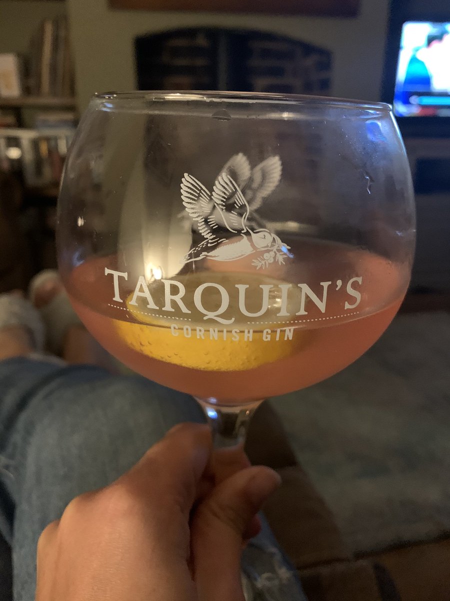 Totally delighted with my <a href="/tarquinsgin/">TARQUIN'S GIN</a> delivery! A superb gift of gin and the best glasses! Making a Saturday beside the fire very appealing. #Cornwall #ginlover #leavinggift