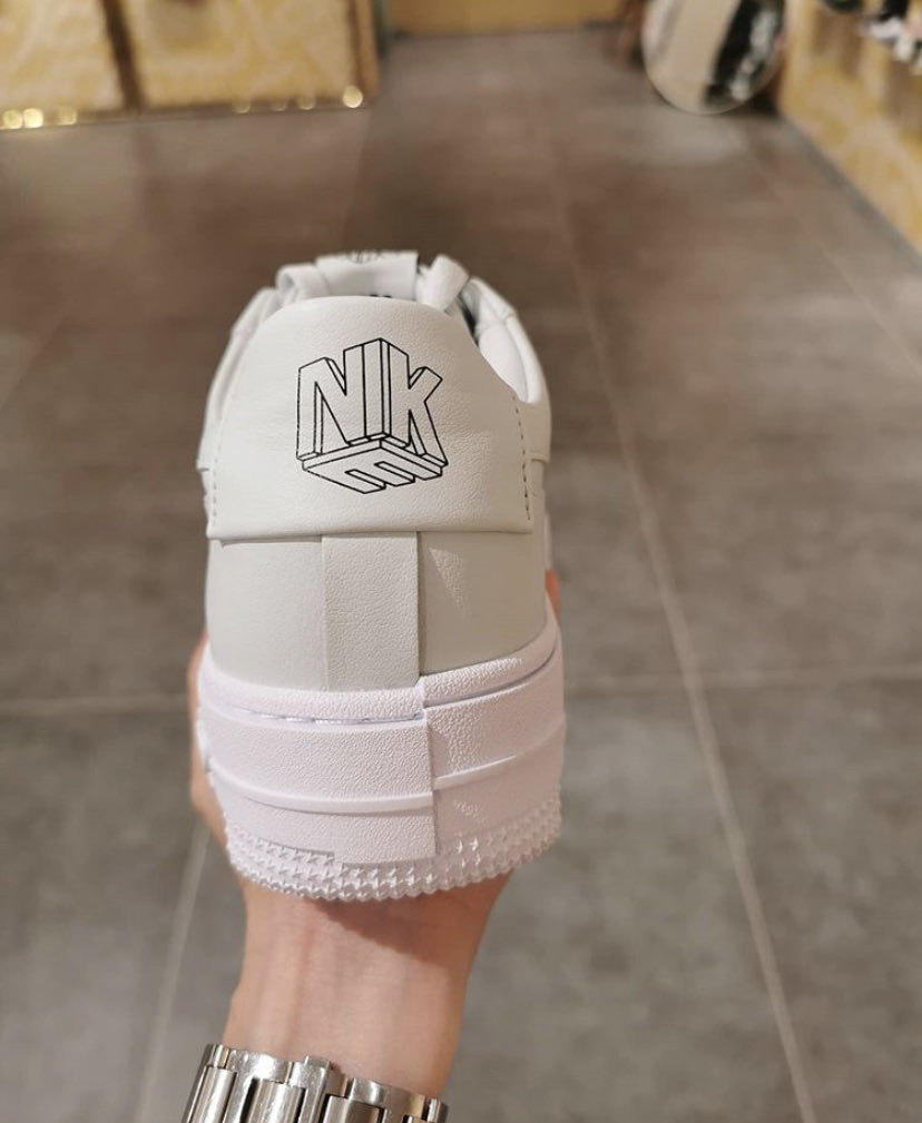 SelectOutfit's tweet photo. Nike Air Force 1 Pixel https://t.co/3lMrwyOYFS