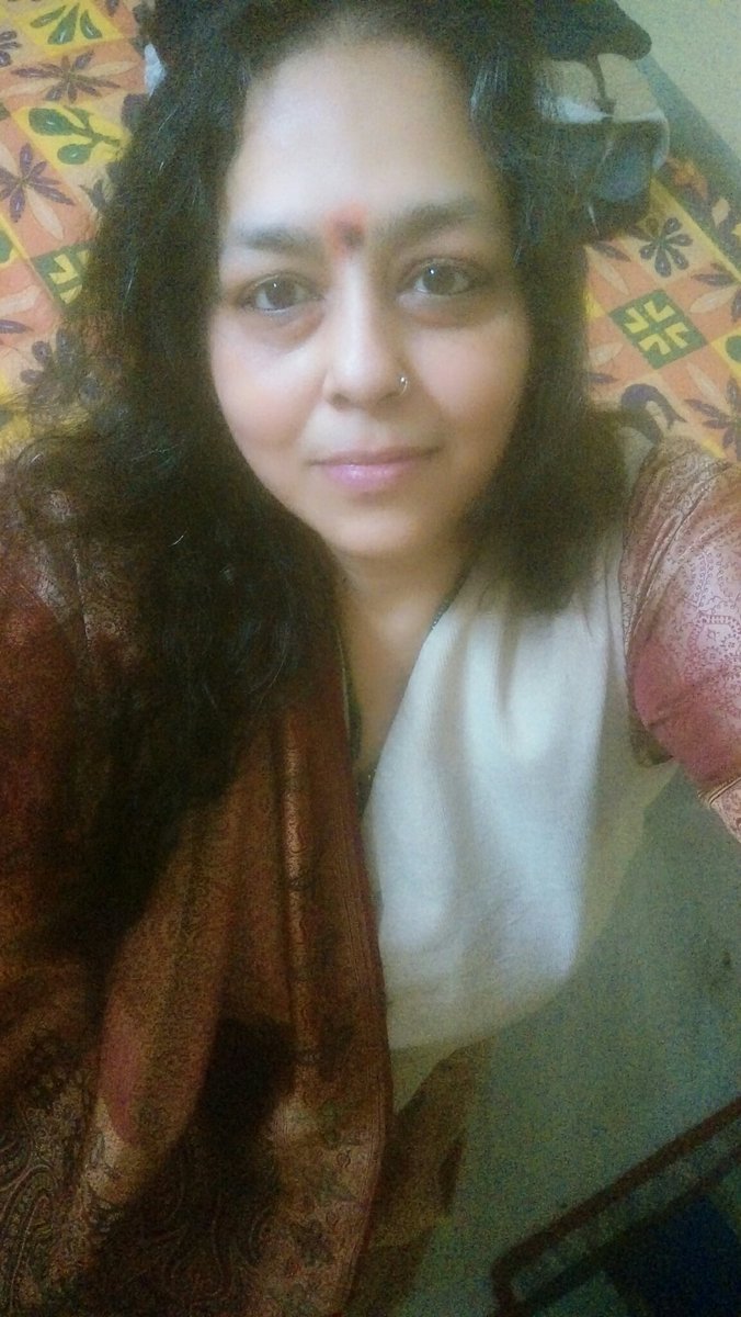 Aariniswat's tweet photo. Wore a Traditional Thick #Silk #Jamawar #Saree purchased in year 1999 for #Diwali 
#Local4Diwali https://t.co/a9PN6RWoFW