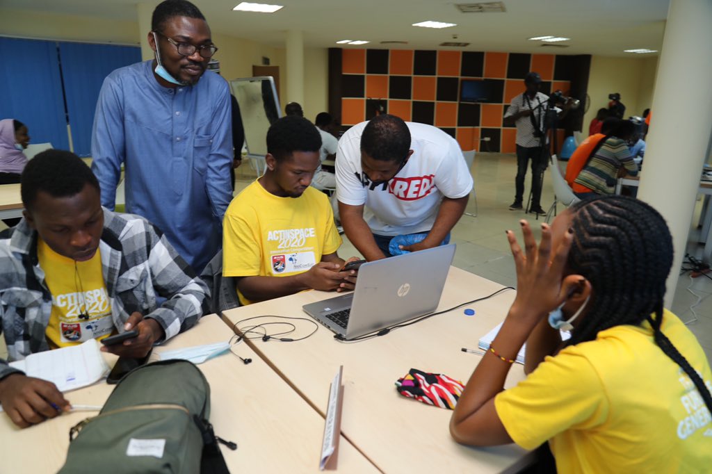 NigComSat1R's tweet photo. It is Day 2 of the #ACTINSPACE Innovation Competition hosted by @NigComSat1R. The international event has thousands of contestants worldwide. Applicants in Nigeria had to design &amp; demonstrate original projects on current or future impact of satellite technology in our daily lives https://t.co/8T6eNtOa9N