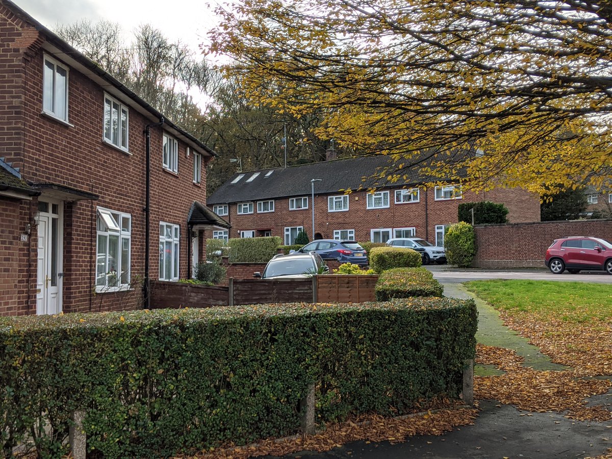 8/ It was built as part of the post-war drive to disperse London's population. By 2007, 70 percent of its homes had been lost to Right to Buy but the estate's original planning and design quality still stands out.