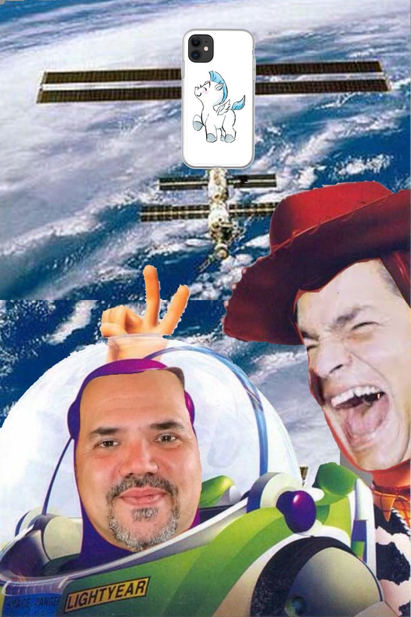 LINCE_Fox3's tweet image. Amiwis "intimo" del #mameluco par de embaucadores que fraguaron el mayor timo público de la historia del Ecuador.
#AutoAstronauta 
#AstroFake 
#NaderQueVer 
#CuenteroDeMuisnereloaded 
Hola fan @tinocotania tú ídolo