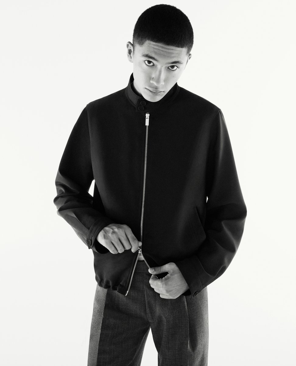 Dior's tweet photo. Depending on the wearer's mood, the versatility of the #DiorModernTailoring capsule https://t.co/y2ZchlQUWx by Kim Jones means a zip-front Harrington can be the height of refinement, a double-breasted jacket the epitome of ease.
#DiorSpring21 https://t.co/xXNJEaJtrB