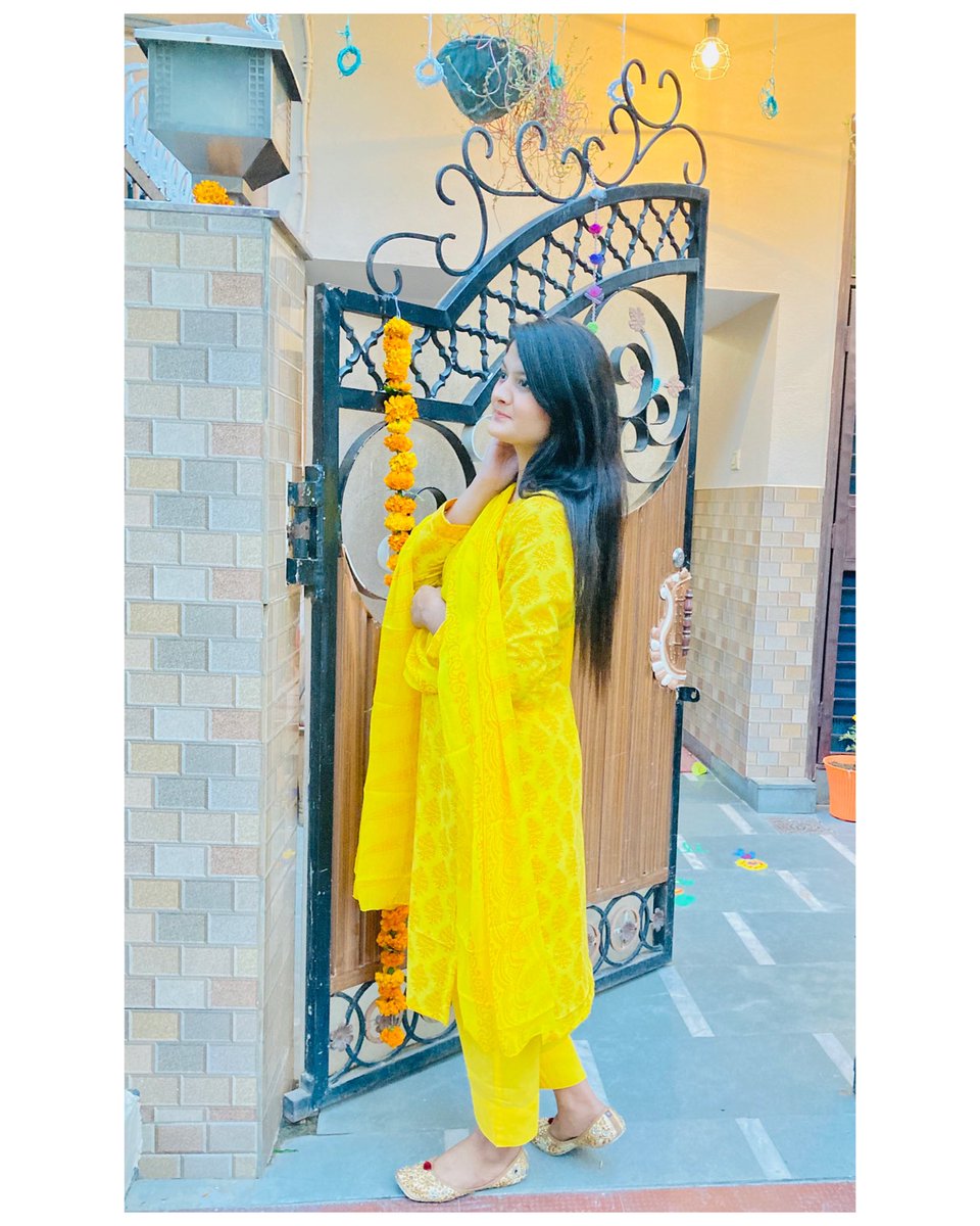 Gentleesmiles's tweet photo. Wishing you all a Very Happy Diwali✨
#gentleesmiles https://t.co/dyZNmni0Du