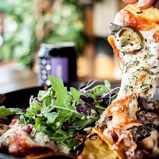 Due to overwhelming demand we have extended our #nachos and #margarita promotion to all weekend!

Grab a piping hot portion of #pulledpork #pulledjackfruit #beefchilli or #beanchilli and a #frozenmargarita for £10 all night tonight.

#vegan and #glutenfree 

CALL 07387749269!!!