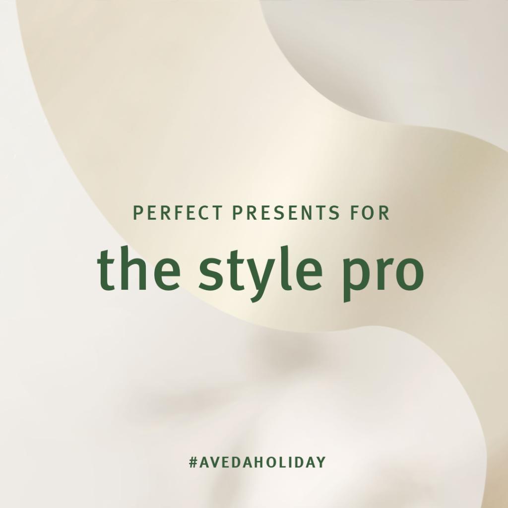 aveda's tweet photo. Give our most-loved styling essentials, with high-performance formulas and carefully selected ingredients. 💫
Click here to shop our style pro gift guide 👉 https://t.co/pdBxNmhv9s
#AvedaHoliday #LoveIsInThePresent #HairStyling #Nutriplenish #DamageRemedy #HairGoals https://t.co/gIXfs5AyXb
