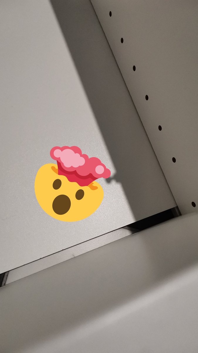ArcheLicoris's tweet photo. Как получилось, что в Lilangen задняя стенка меньше корпуса, @IKEA_ru? https://t.co/4mWSX1CVeY