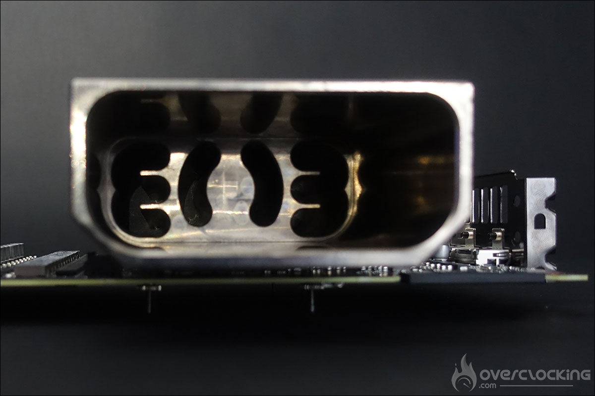 overclex's tweet photo. Modification d'une fixation de mon godet Raptor3 afin de le rendre compatible avec la RTX 3090 Strix OC d'Asus. Pas évident d'avoir un contact optimal entre le godet et le GPU #overclocking #der8auer #raptor3 #LN2 @ASUS_ROG_FR @NVIDIAGeForceFR https://t.co/HXHv733B17