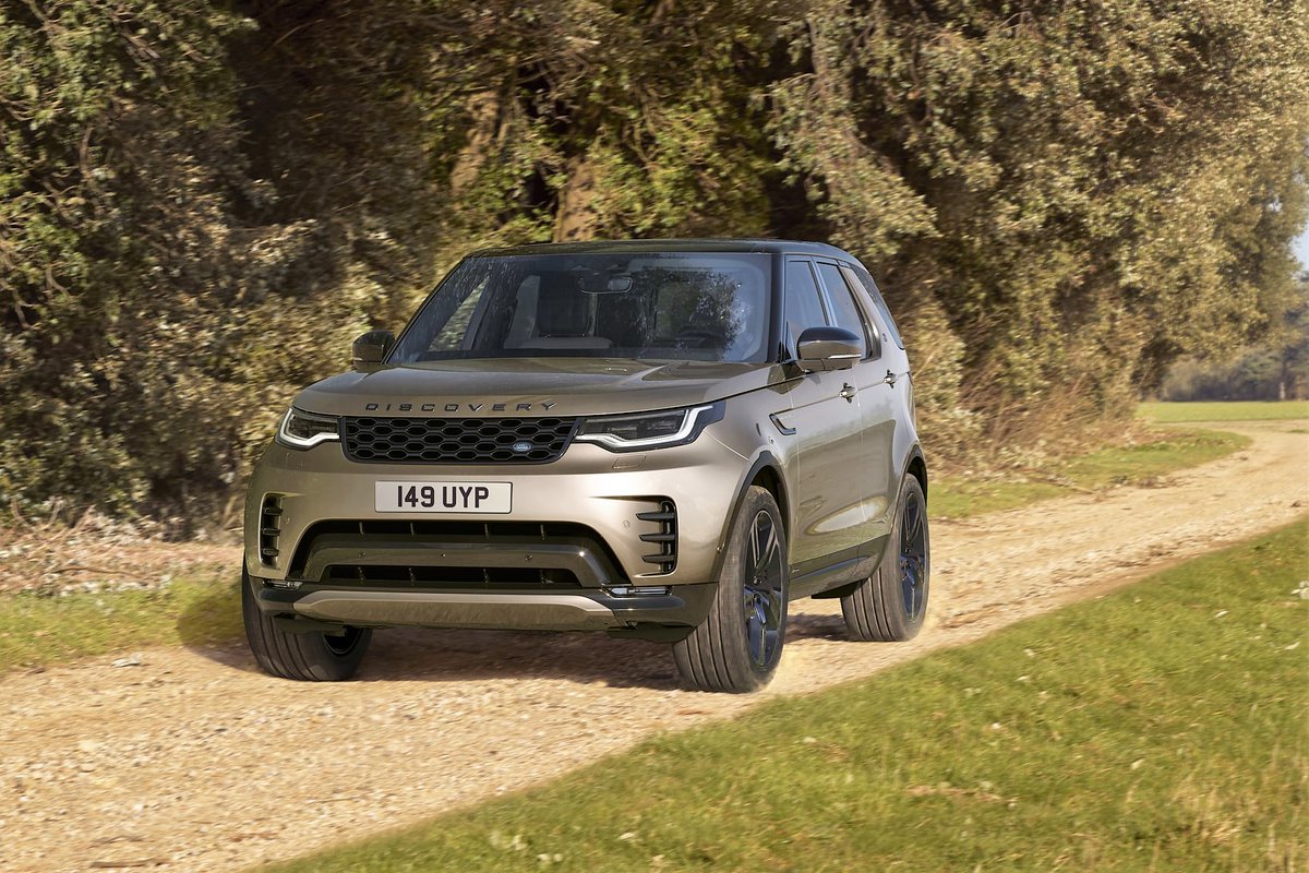 PentlandLR's tweet photo. The All #New Land Rover #Discovery

Featuring enhanced exterior features, distinctive New LED headlights and tail lights with fresh front and rear bumpers. The New #RDynamic provides an assertive road presence. https://t.co/7DDfiSkJgV