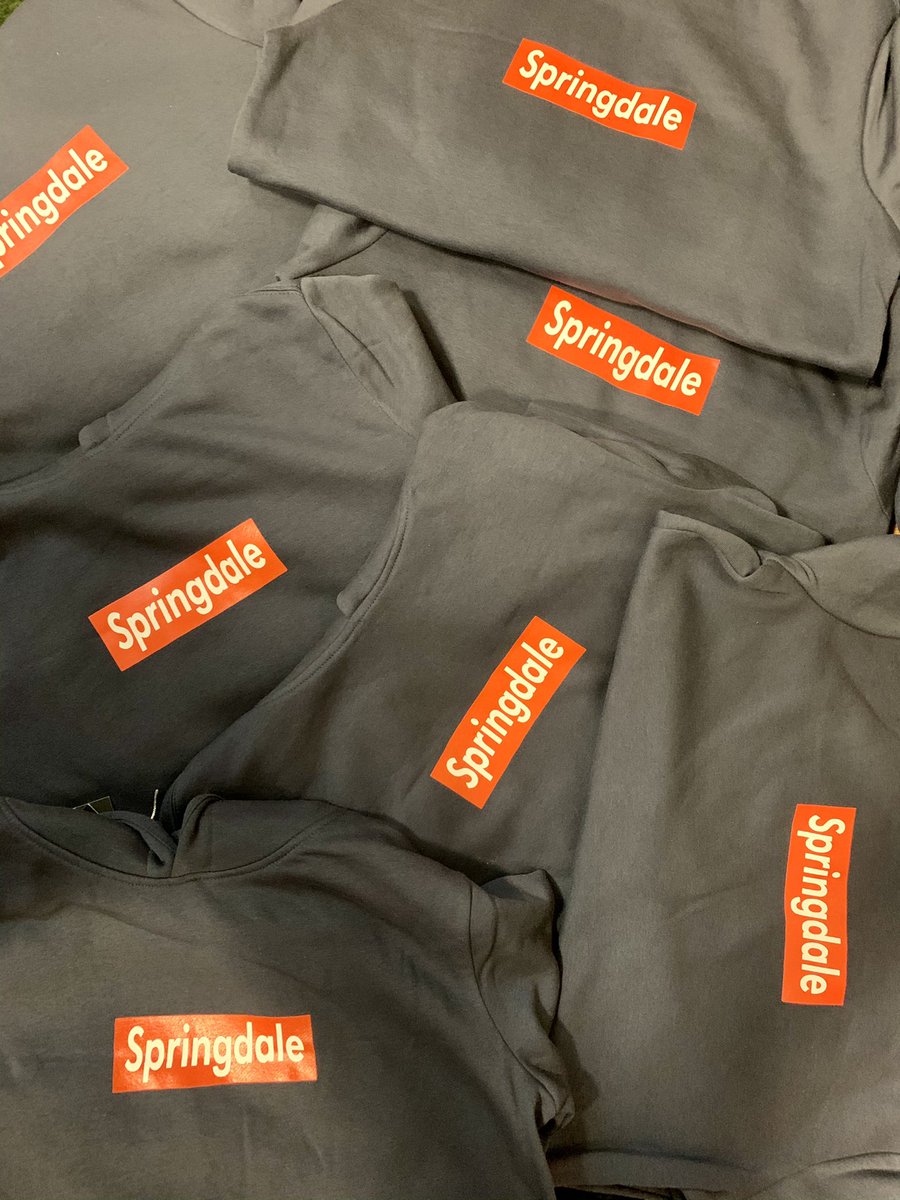 KJStewartpga's tweet photo. Collaboration: the action of working with someone to produce or create something

KIDS!!! Junior golf favors drop this weekend. Come get your hoodies... #juniorgolf @Op36Golf 
@JasonBarryGolf @nickgorman5 #directoroffun #HASD @LevelwearGolf @springdale_gc https://t.co/2ytYTTFS5q