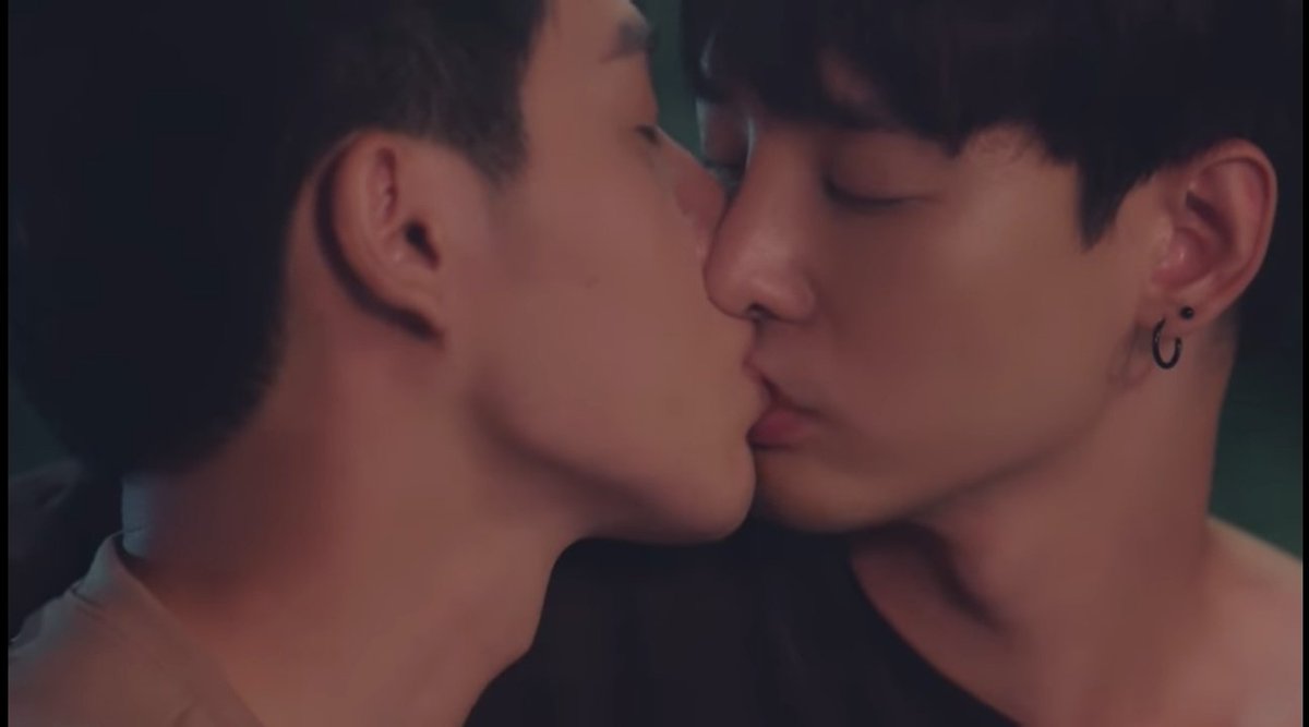 BoysLovePHL's tweet photo. The aggressive side of Solo. 🤣

#OxygenEP10 #OxygenTheSeries #NutPetch #GuiSolo https://t.co/9D6FX1ibrX