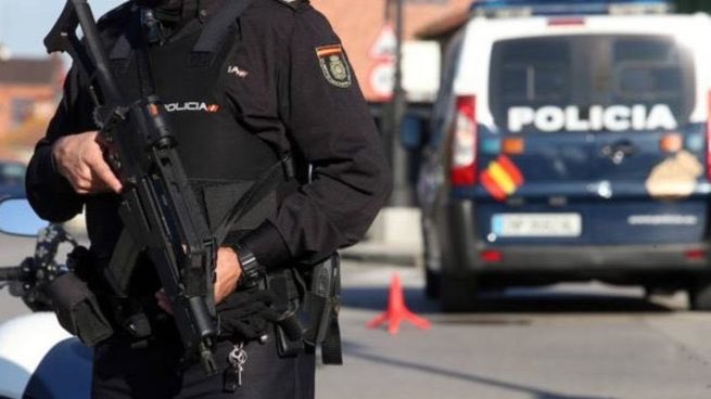 hgopositorcnp's tweet image. A menos que estés dispuesto a coger un arma para defender a tu país, lo mínimo que puedes hacer es respetar a los que sí lo están.

Chris Kyle.