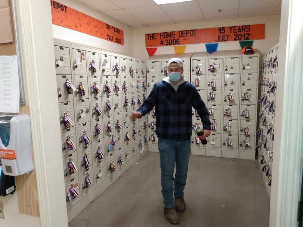 Aaron Shortino (@aaronshortino) on Twitter photo thank you to all at store 3006 for working safe!... Great job everyone!.... #extreme3006 #safetysaturday @3006Chandra thank you to all at store 3006 for working safe!... Great job everyone!.... #extreme3006 #safetysaturday @3006Chandra