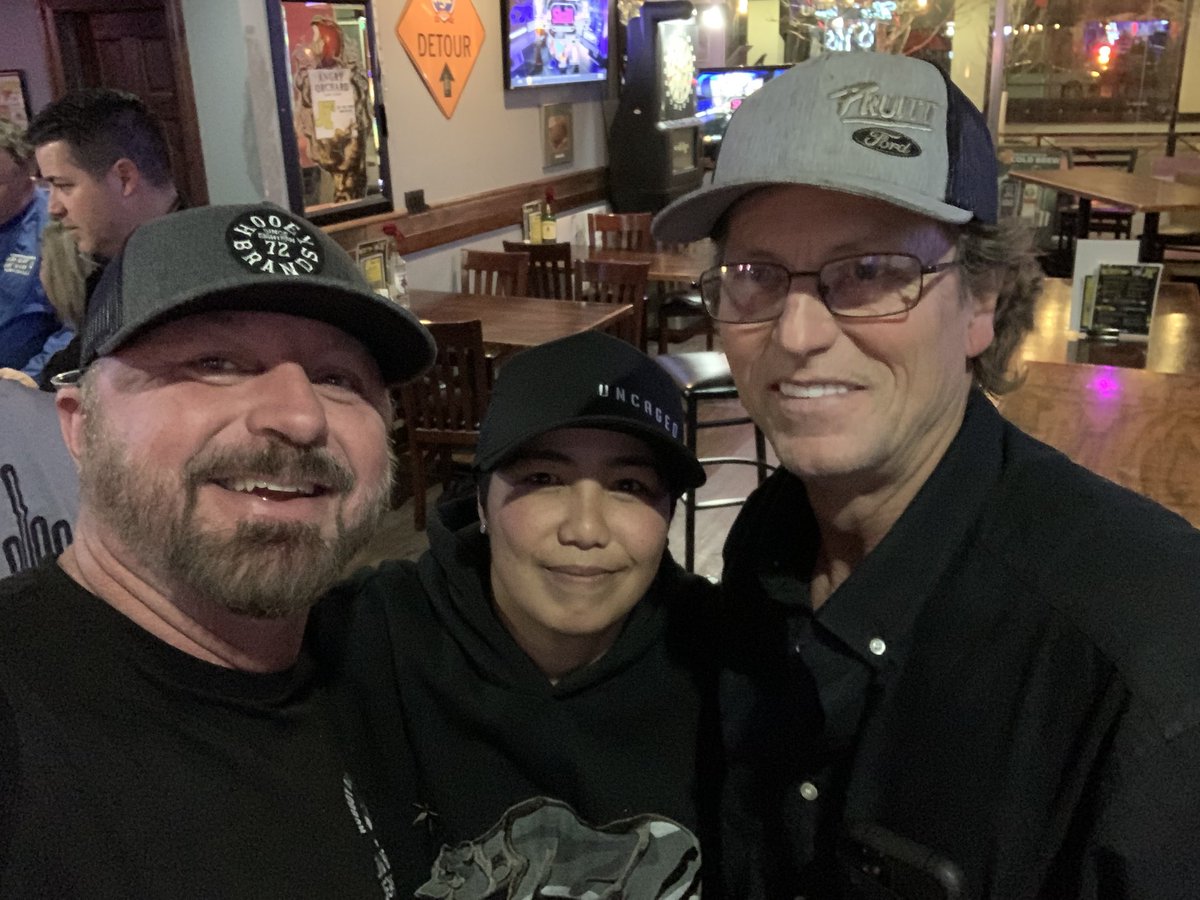 toddmccomas's tweet photo. Had a blast last night at @UncageTigerKing in Cedar Rapids with @KelciSaffery @bonediggerlion @Joshuabdial Barbara Fisher and @DougTcomedy - what a great show! https://t.co/XMrexxIfyc