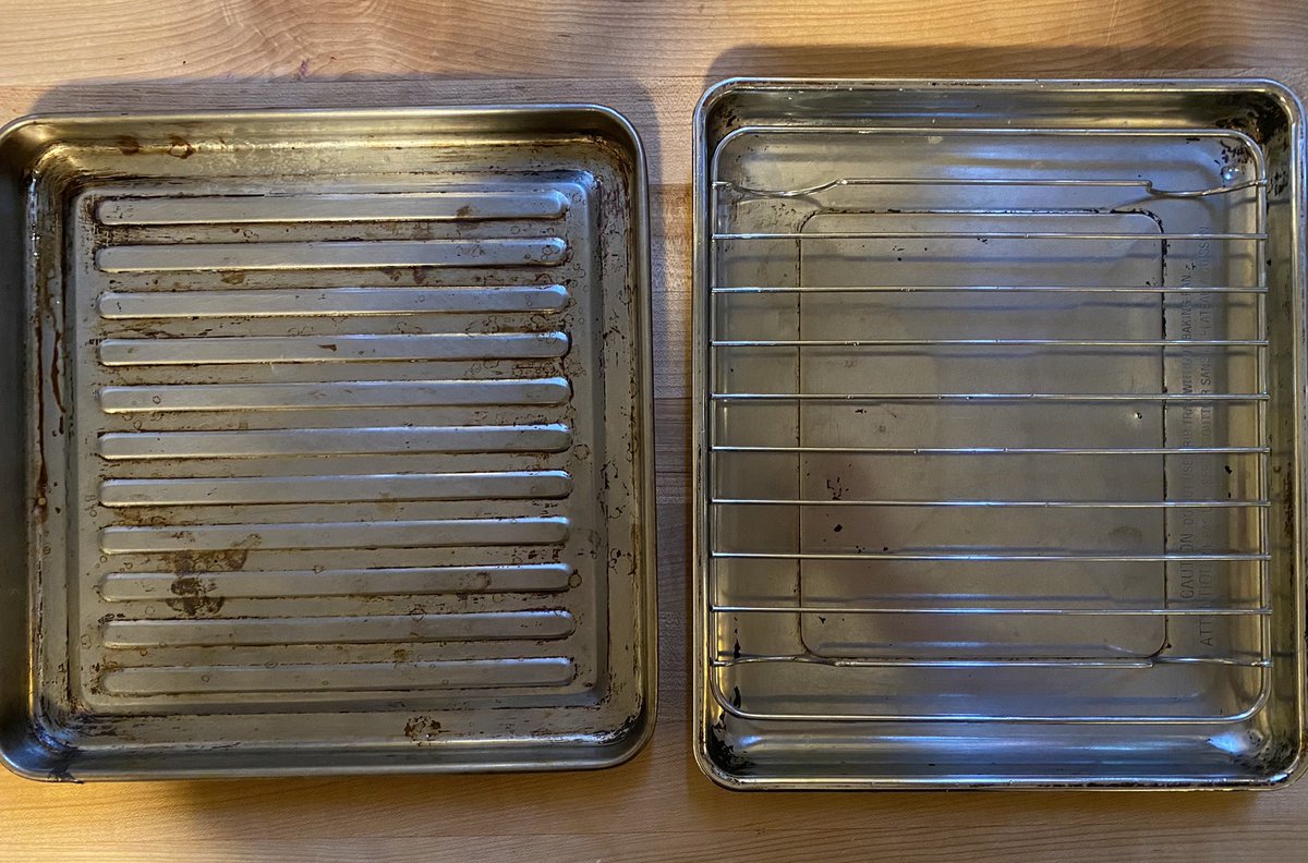 10/ To dry the paper, I use our small toaster oven on 250. And I use two metal trays: one in the sink for soaking in coffee, the other to dry the prop in the oven. The best way is to use a rack with baking parchment. The parchment keeps the prop from getting lines from the rack