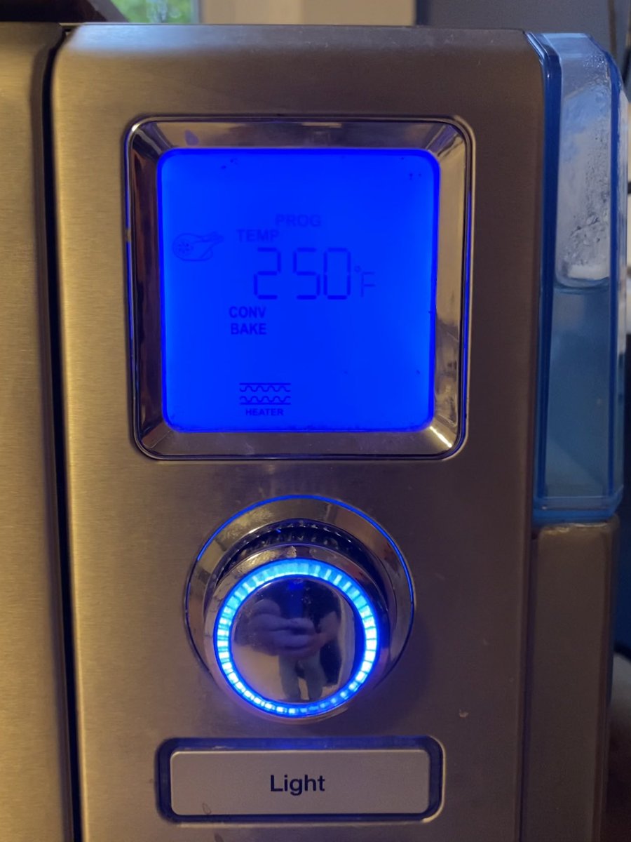 10/ To dry the paper, I use our small toaster oven on 250. And I use two metal trays: one in the sink for soaking in coffee, the other to dry the prop in the oven. The best way is to use a rack with baking parchment. The parchment keeps the prop from getting lines from the rack