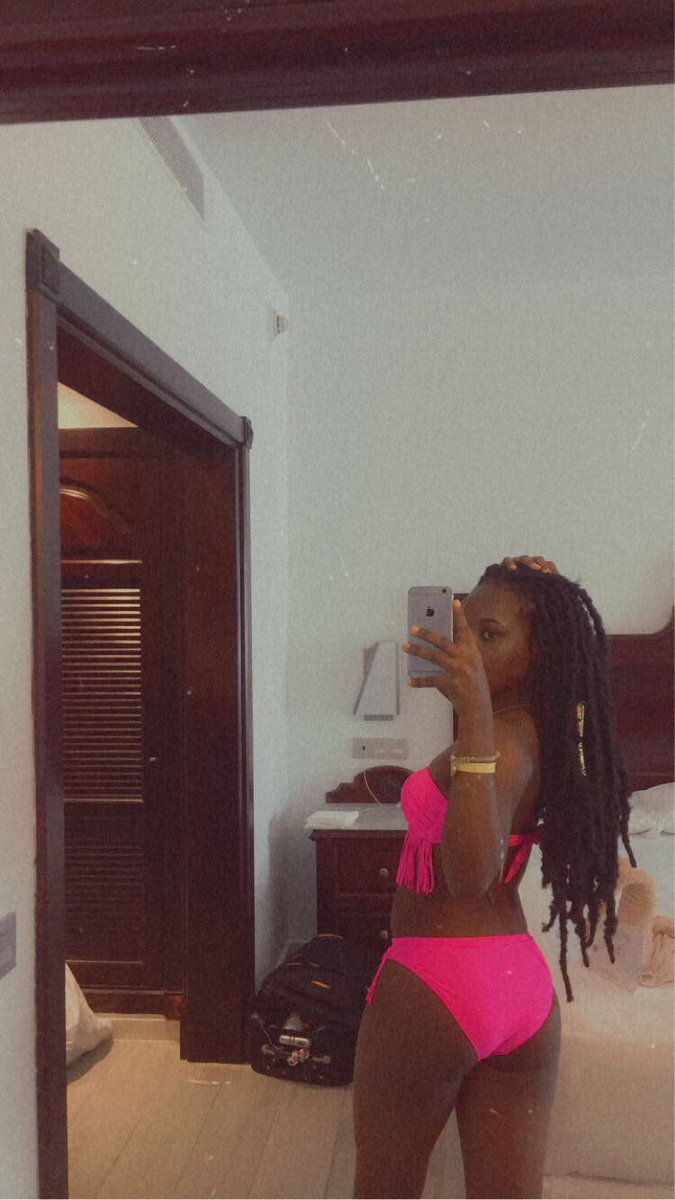 _MsRosey's tweet photo. 👉🏽👈🏽🌹 https://t.co/ofQK0Imbdb
