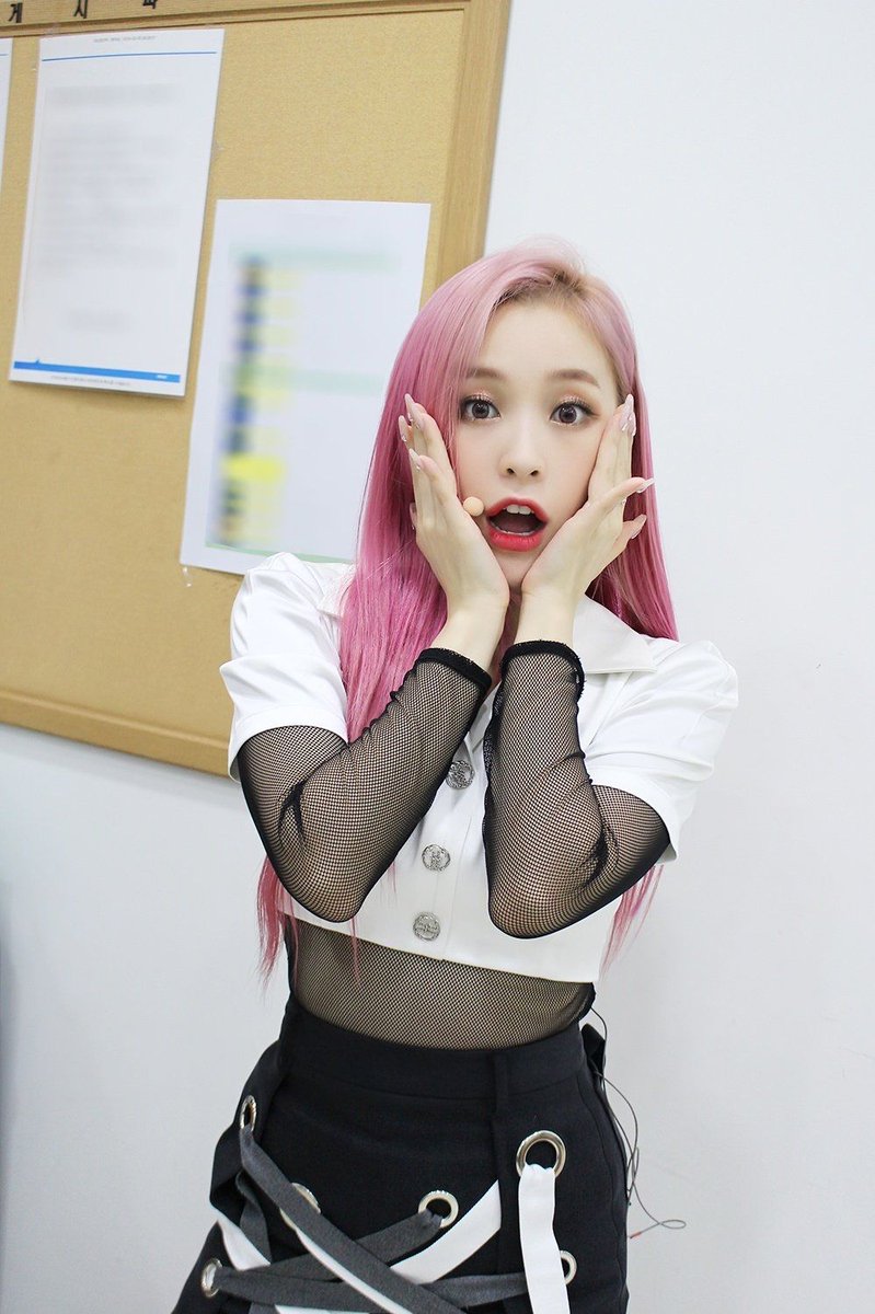 hourly gahyeon (@hourlygahyeon) on Twitter photo 