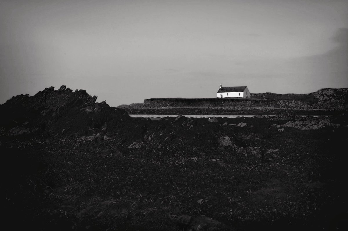 🏴󠁧󠁢󠁷󠁬󠁳󠁿Anglesey and N Wales in B/W tweet media