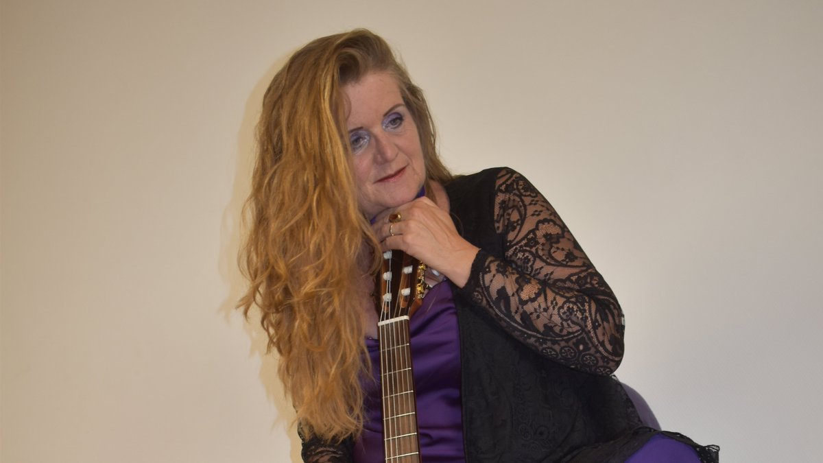 Voor mijn nieuwe album, 5 nummers geschreven en gecomponeerd, laten we hopen dat er snel weer een stage komt voor iedereen