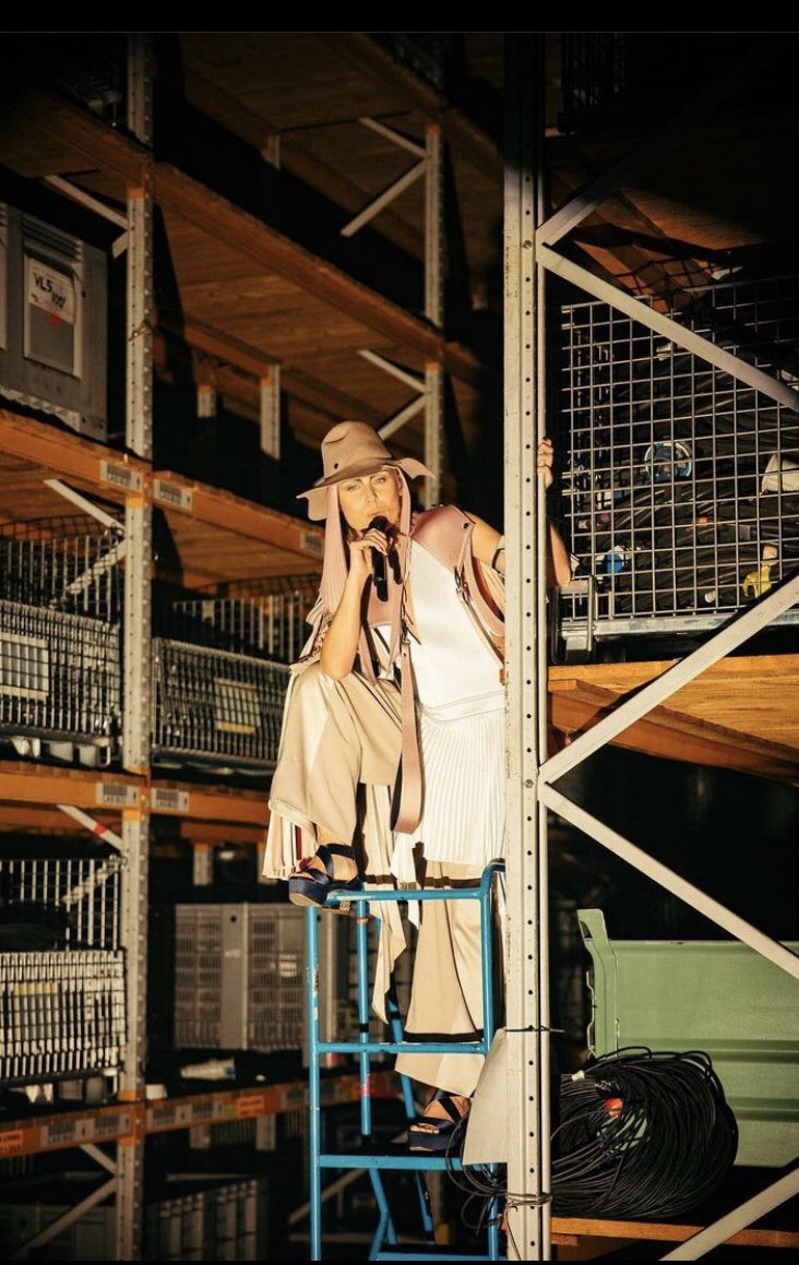 Hear me now! In just a few minutes <a href="/mixcloud/">Mixcloud</a> the journey into the heart begins. #roisinmurphylive #roisinmurphydirects I gave it my all because I really do care. I’m with as you watch.. nothing can come close to this familiar feeling 🎤♥️🎶🎶🎶🎶