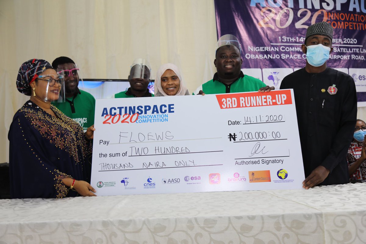 NigComSat1R's tweet photo. The #TeamFutureGeneration was 1st runner-up. The members got laptops and a cash prize of N500,000.00. #TeamPyloops came 3rd and won a cash prize of N350,000.00 and laptops. Whilst the 4th team #TeamFloews also went home with N200,000. https://t.co/MYzla6iQT1