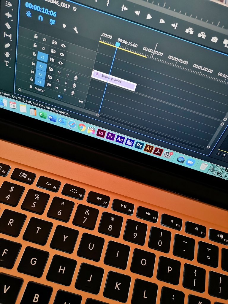 harrietldesigns's tweet image. Learning new skills on Premiere Pro 👩🏻‍💻 @creativecloud

#LearningIsLiving #GraphicDesigner #SaturdayVibes
