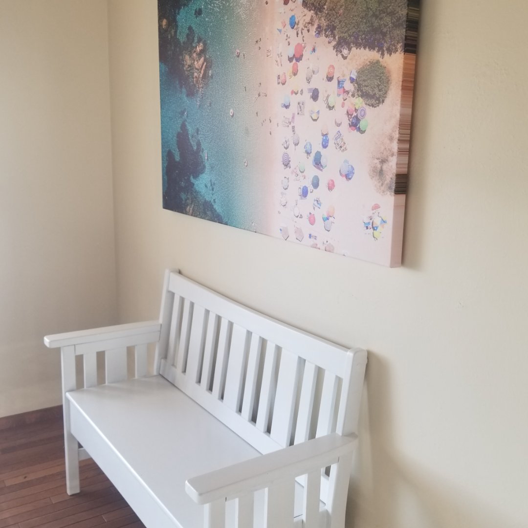 Painted this bench! My first furniture/paint project. Thoroughly enjoyed doing it and love the way it looks in the room. 

#conniedornan #realtorlife #lovemyjob #lovehomedecor #diy #diyfurniture #buildlikeagirl #makersgonnamake #makerspace #makercommunity #imadethis #diyinspo