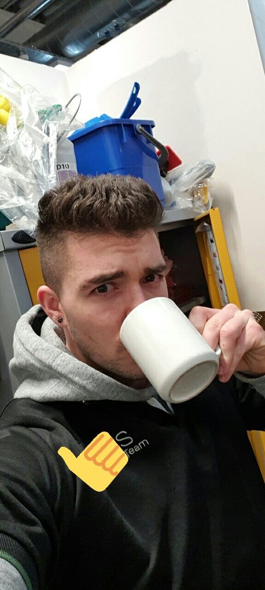 OfXtom's tweet photo. Work vibes https://t.co/yKIzlnPgyq