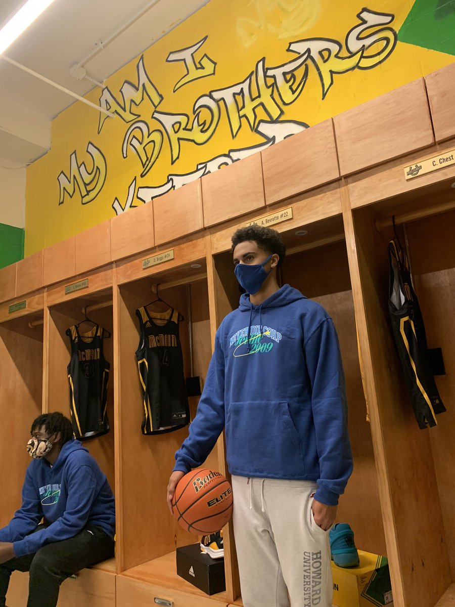 mayorcantrell's tweet photo. ✈️ ✈️ 🤙🏽#JetLifeAthletics &amp; #JetLifeRecords announced their collaboration with @InspireNola @McMainMustangs #Basketball team! 

Alums: @CurrenSy_Spitta Shante “Curren$y” Franklin, Mousa Hamdan @MOUSA504 , and Stanley Parks #aliafleury #ThankYou #CityOfYES 

#GiveBack #MaskUpNOLA https://t.co/LhldKDQ3pd