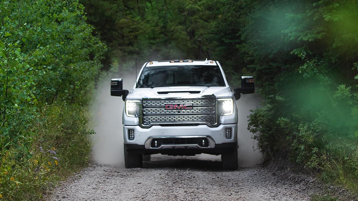 GMC's tweet photo. Power up. Throw down. #GMCSierra HD #Denali

https://t.co/jo3mAZpqtr https://t.co/FS2l7LjMjk