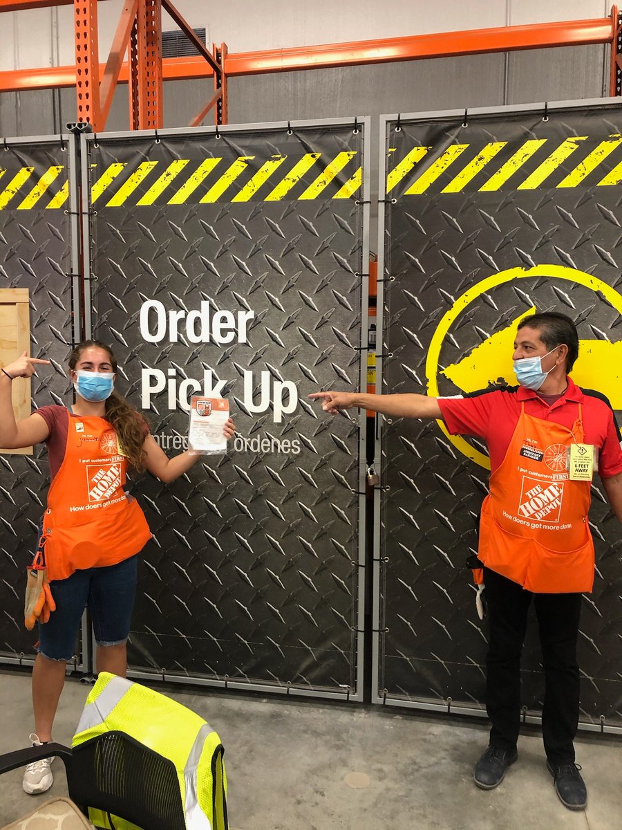 Driving Online VOC with our Curbside Captain Jazmine!! 
<a href="/steven_magloire/">Steve Magloire</a> <a href="/CoffeyDot/">Dot coffey</a> <a href="/Samantha_6376/">Samantha Turco</a>