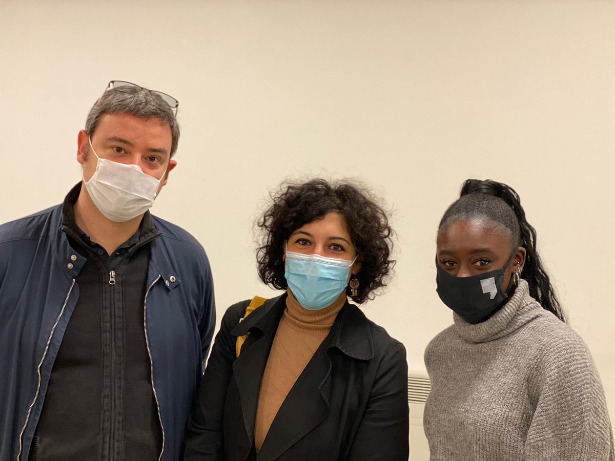 AzzazNadege's tweet photo. Collecte solidaire à #Châtillon, quelle belle solidarité des habitants! Merci aux agents du CCAS et aux bénévoles @CroixRouge et de l’association Abajad. De nombreux colis alimentaires déjà préparés, rdv mercredi. Il manque surtout des produits pour bébés. https://t.co/3ZcGPGLvZ0