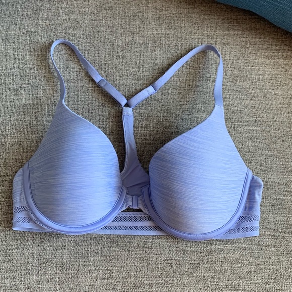 SamTheLovebug's tweet photo. So good I had to share! Check out all the items I'm loving on @Poshmarkapp #poshmark #fashion #style #shopmycloset #victoriassecret #zara #aeropostale: https://t.co/dl5efDxgz7 https://t.co/AnNLB5O61P