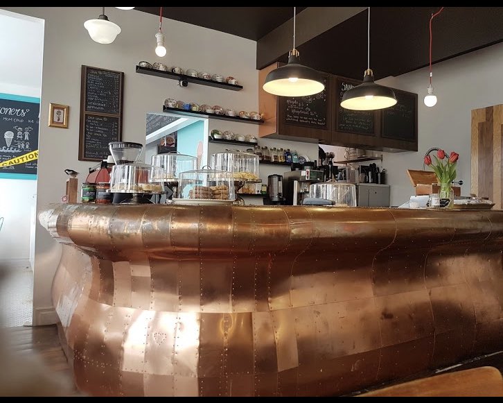 JillMSkinner's tweet photo. @mikewoodottawa @TheHomefinder2 @JimWatsonOttawa @dylanblackradio @boomottawa @ottawabot @FiestaOttawa @ByCody @Ottawa_BIA @OpensafeO @Ottawa_Tourism @OttawaFestivals @EventsOttawa @JarrodGoldsmith @LifelineOTT Also #BrittaniaCoffeeHouse. Family run coffee/teas and baked goods. Gr8 scones and #GlutenFree options Photo by #SonyaG They also run #Beachcomber ice cream next door. Awesome ice cream as per all I have taken there! https://t.co/CPY8OhSurD
