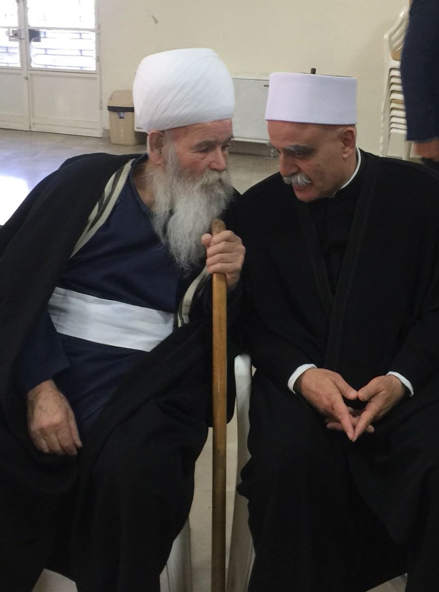 sami_abilmona's tweet photo. ودع الموحدون اليوم ركناً من أركان هيئتهم الروحية ووجهاً من وجوه مجتمعهم المعروفي المرحوم الشيخ أبا سليمان حسيب الصايغ سليل بيت التقى والزهد والأصالة التوحيدية الأب العطوف وصاحب القلب الرؤوم والمجد المجاهد على نهج الشيوخ الثقات الأعيان أرباب مسلك التوحيد رحمة الله على روحه الطاهرة https://t.co/XtS0QaHEUx