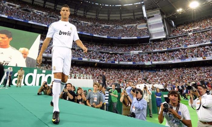Il signe au Real Madrid en 2009.