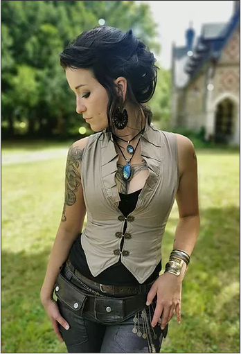 letomtwitt's tweet photo. Je découvre (via une newsletter) une marque normande de prêt-à-porter #steampunk #tribal #psywear pour avoir la classe autour de sa table de #jdr : Octopoos Factory
https://t.co/p4VbYyz7JQ
(On va pas se mentir, je rentre pas dedans, mais j'aime bien. Après, c'est vous qui voyez) https://t.co/Df7RDlDfm9