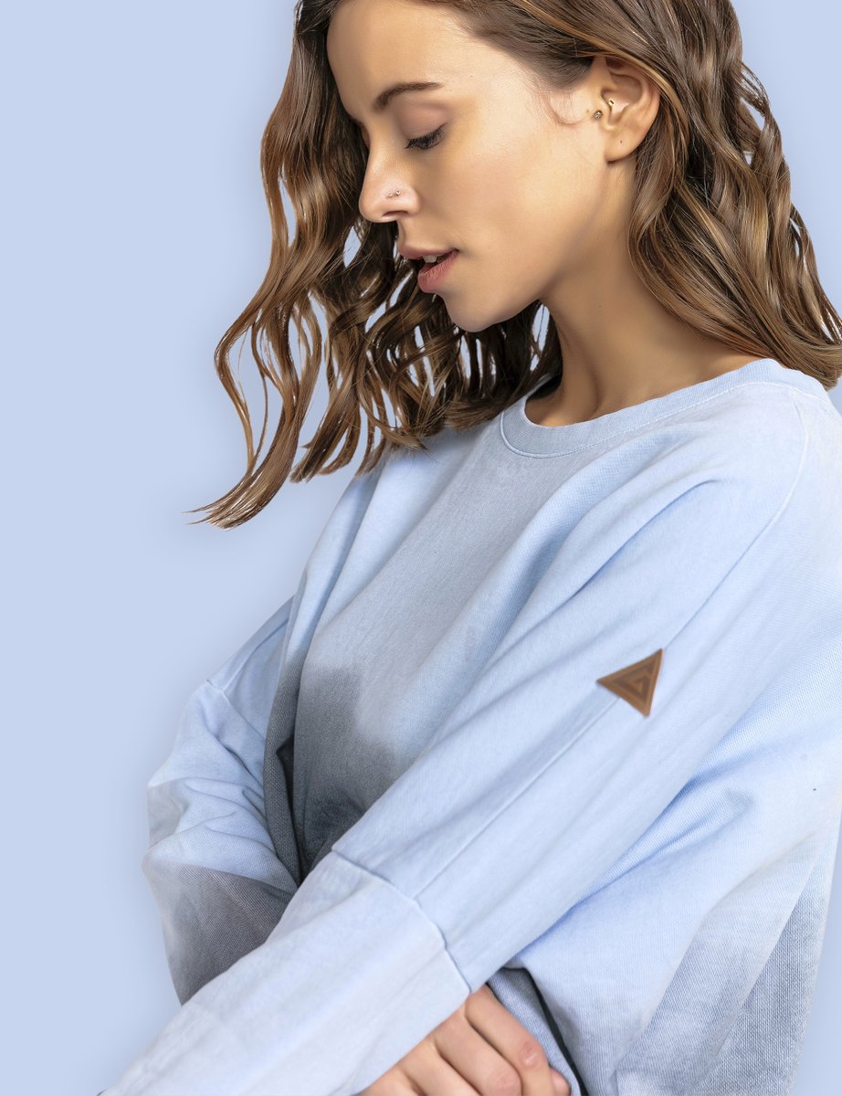 grit3tr's tweet photo. Aspen Mavi Dip Dye Sweatshirt
Yuvarlak yaka, uzun kol, oversize kesim, %100 pamuk sweatshirt.
*Modelin üzerindeki ürün S bedendir. (84-64-90)
https://t.co/gfn4V6c9KN
#sweatshirt #grit3 https://t.co/3VzxcZQ9Zx