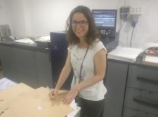 monSOStenible's tweet photo. La #periodista @GloriaAyuso crea @UndoNotebook
una #llibreta infinita de fulls #reciclats i #reutilitzables per eliminar el #paper #reciclatge
https://t.co/v0msnit6hS https://t.co/UPbwgR7esX