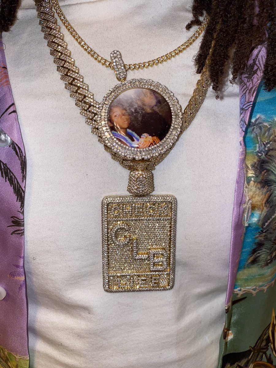supremee136's tweet photo. Imagine If I Never Would’ve Took A Risk 🦍 #ImNotARapper #RestInPeaceStrap #Amiris https://t.co/woL7dsDYSJ