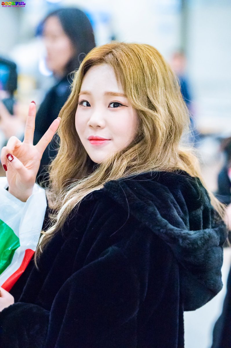 HourlyJooe's tweet photo. #모모랜드 #주이 #MOMOLAND #JOOE @MMLD_Official https://t.co/bmEaz8FXQY