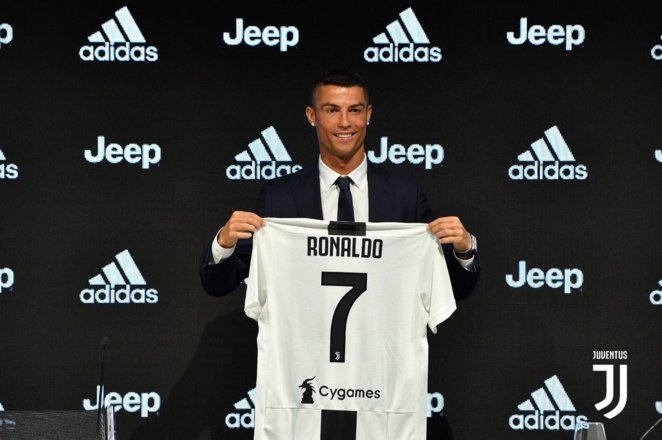 Ronaldo signe a la juv