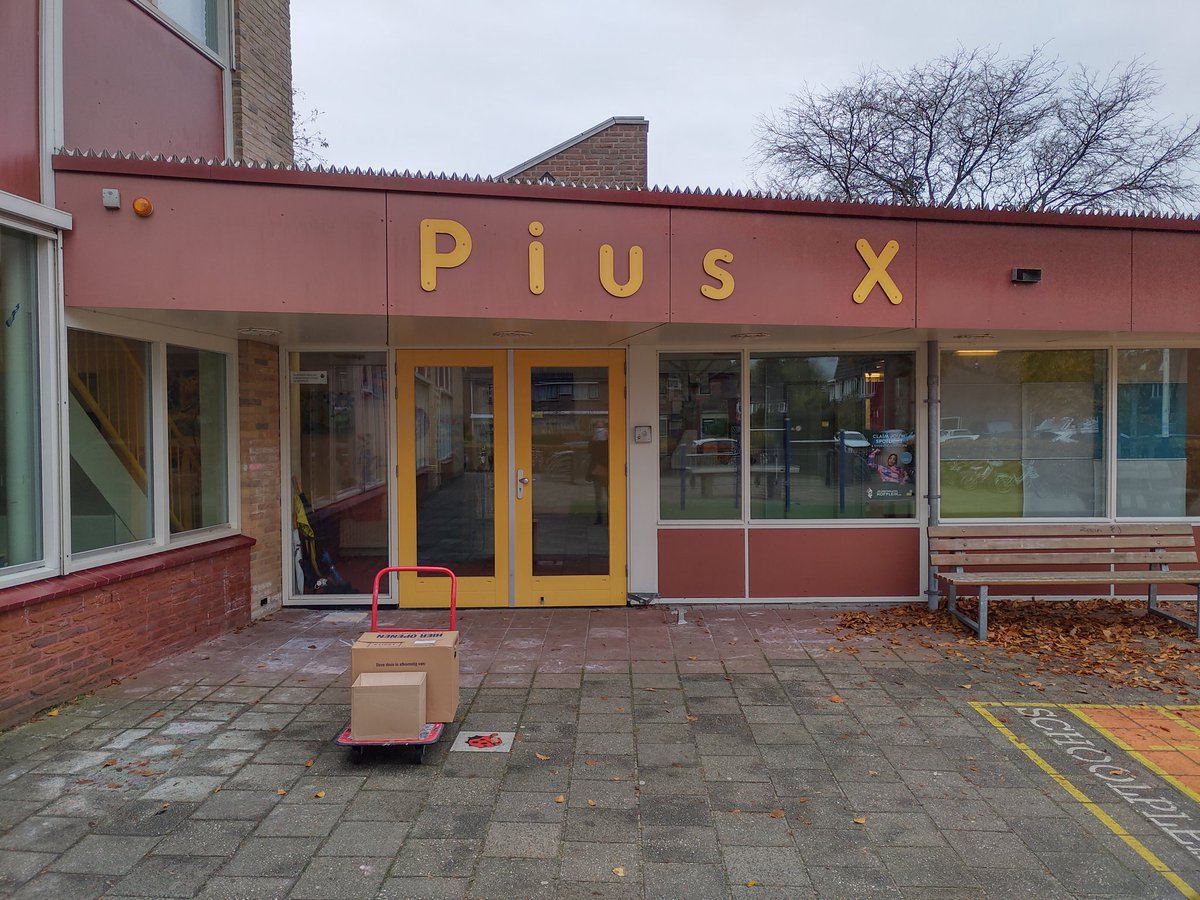 Seksuologe's tweet photo. Basisscholen bedankt voor het weerbaarder maken van de kinderen in deze regio. https://t.co/AIwXCgFuNs